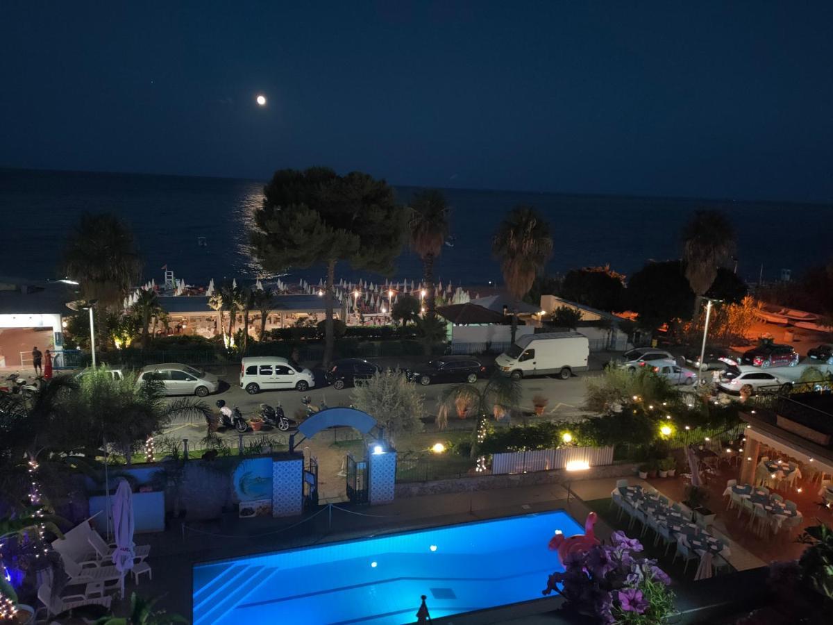 Apartamento Taormina By The Sea Mazzeo Exterior foto