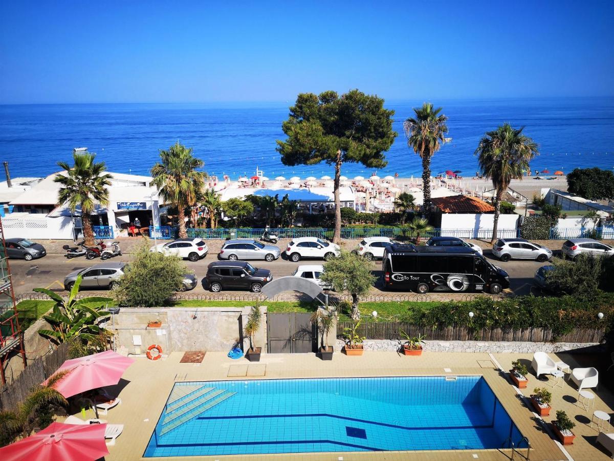 Apartamento Taormina By The Sea Mazzeo Exterior foto