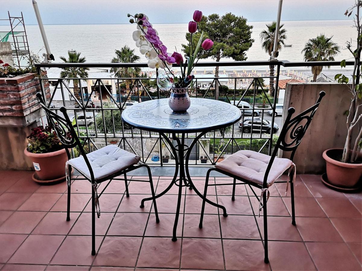 Apartamento Taormina By The Sea Mazzeo Exterior foto
