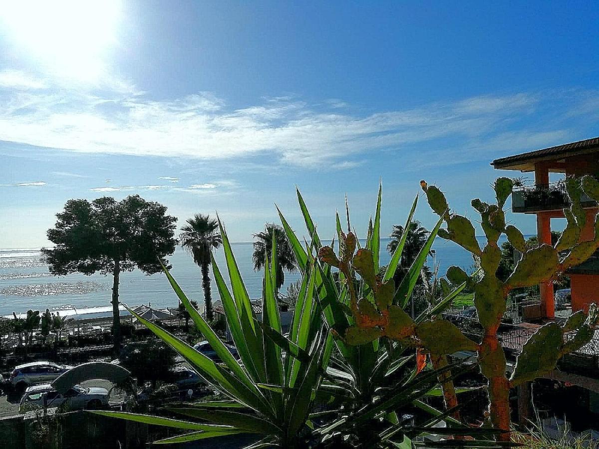 Apartamento Taormina By The Sea Mazzeo Exterior foto